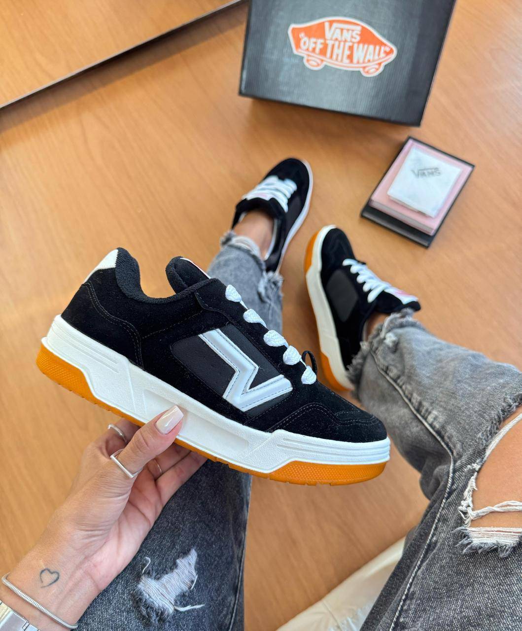 Vans UpLoad Gamuzado