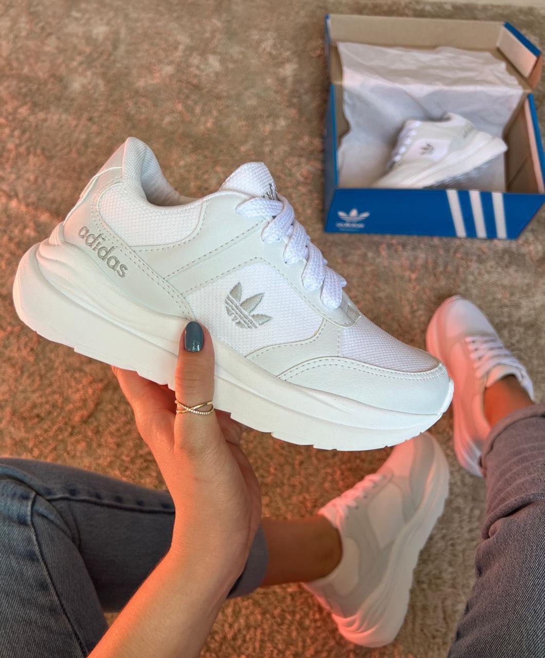 Addias Triple White